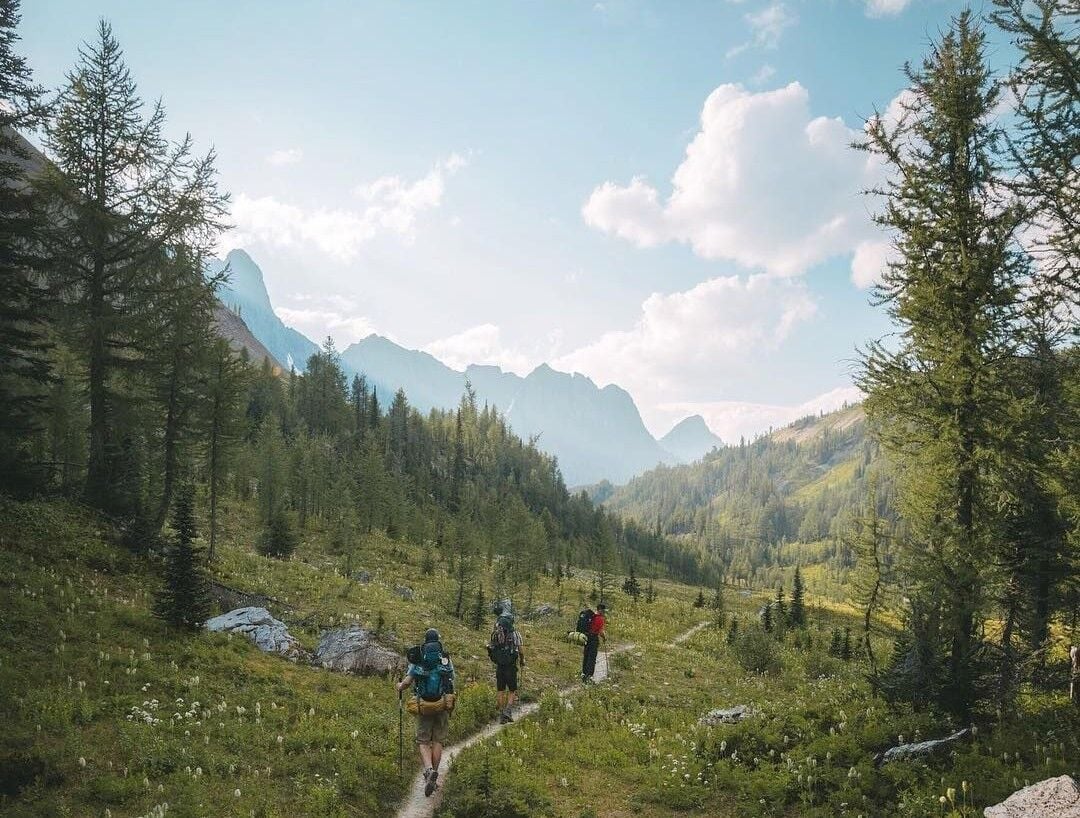 Doğa Yürüyüşlerinde Ayakkabı Seçimi Neden Bu Kadar Önemli?