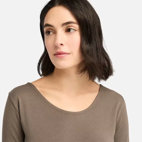 LONG-SLEEVE SLIM FIT TEE